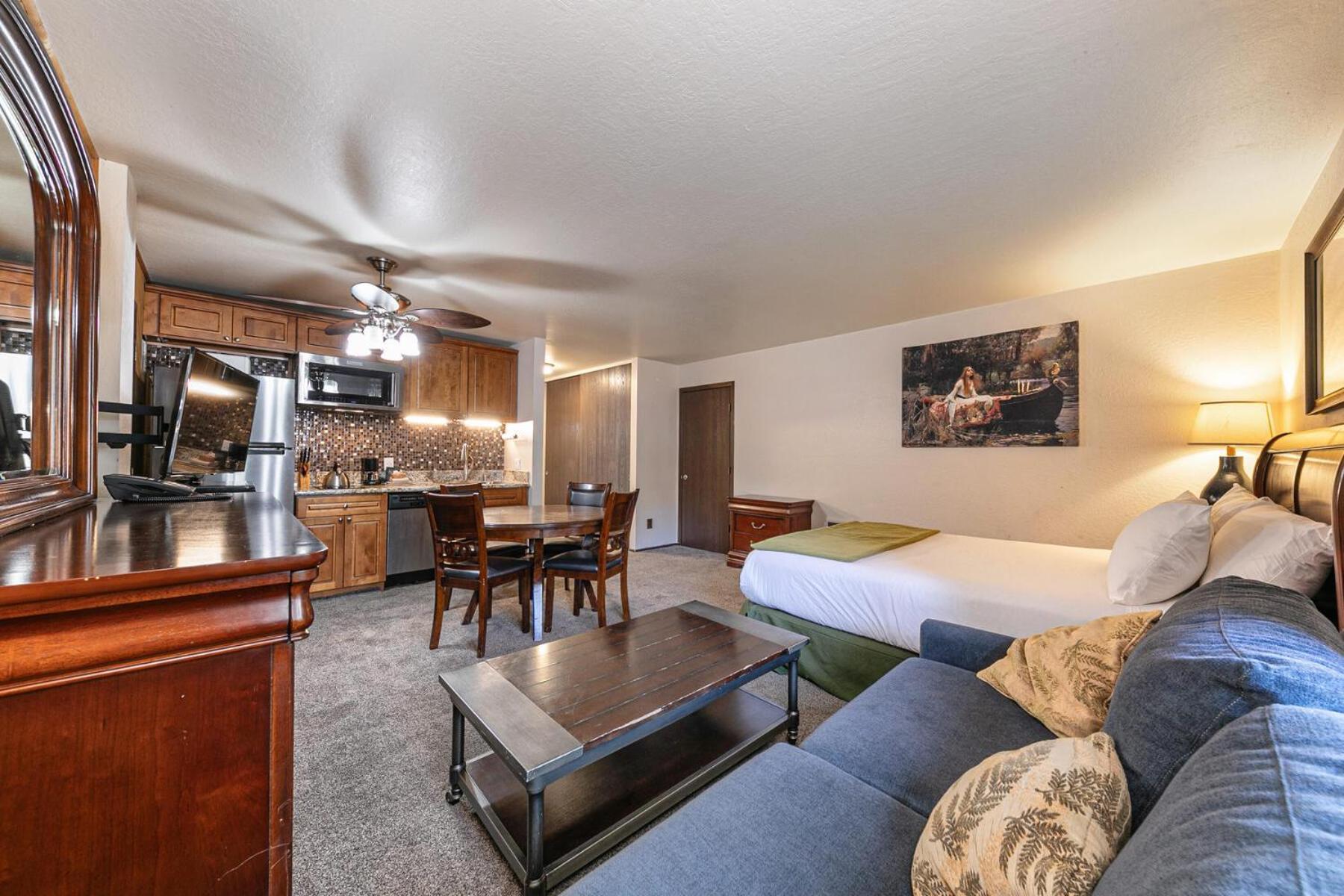 Cozy Studio W/Kitchenette Easily Accessible #113 At Donner Lake Village Truckee Buitenkant foto